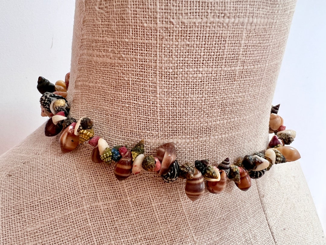 Collier Ancien En Gros Coquillages - Bijou Rétro Vintage - Occasion (bon état Général)