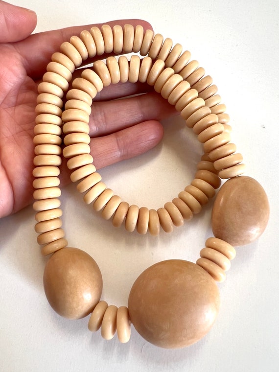 Vintage handmade Tugua nuts beaded necklace State… - image 6