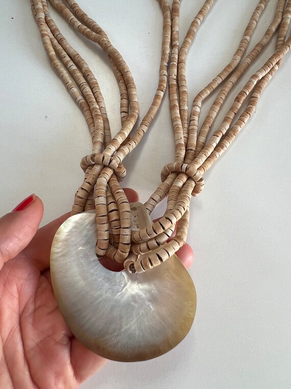 Vintage massive nature sea shell pendant necklace… - image 2