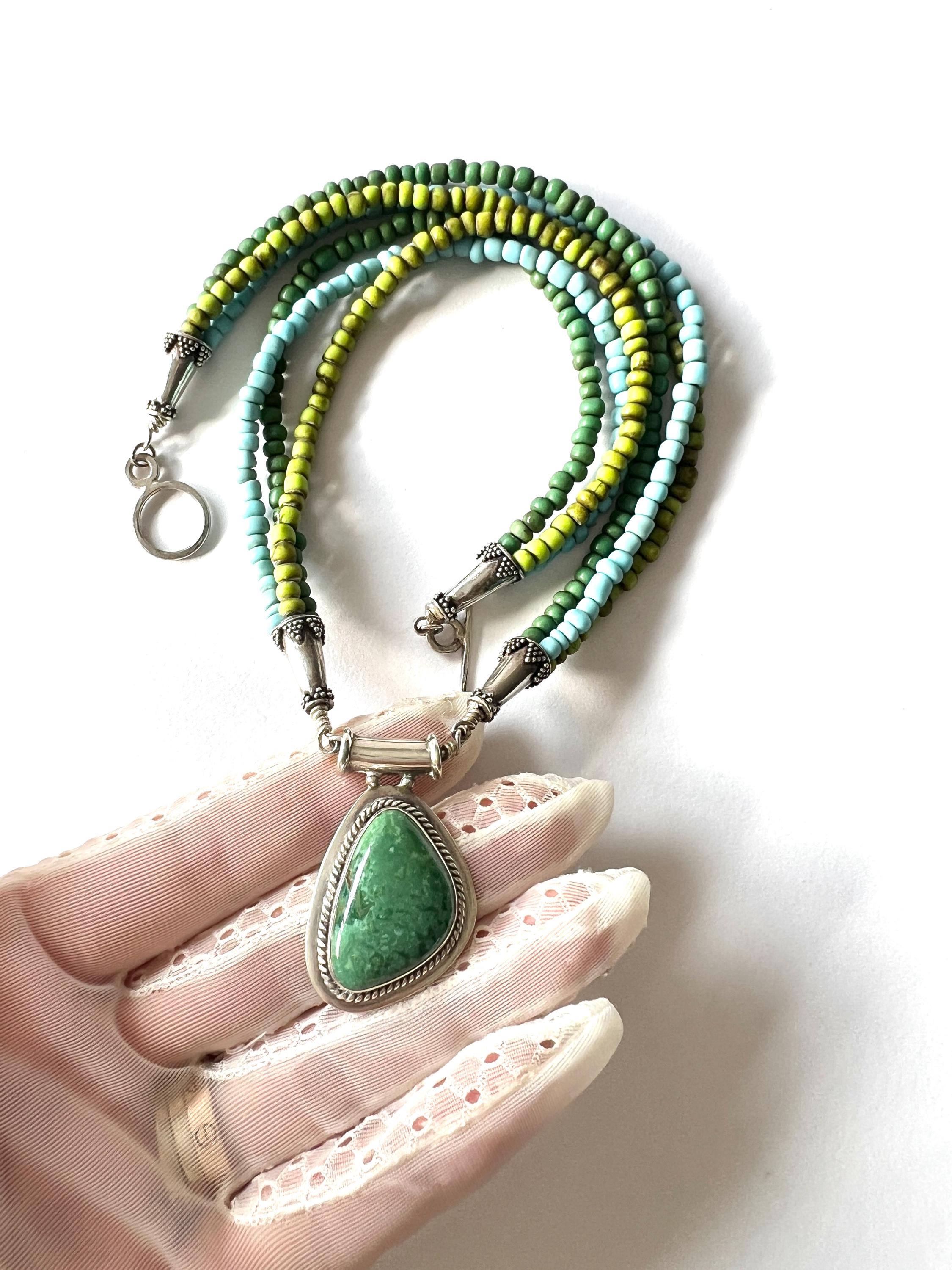 ヴィンテージの本物のグリーンナバホターコイズペンダント925シルバー