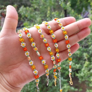 Daisy flower bracelet, Handmade daisy chain bracelets, Beaded daisy bracelet, Gift bracelets, Seed bead bracelet