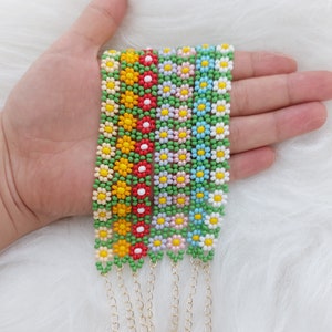 Handmade Daisy Beaded Bracelet: Gold Plated Flower Jewelry