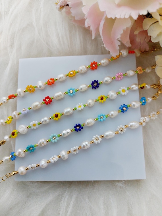 Pearl Bracelet, Handmade Seed Bead Daisy Bracelet: Stainless Steel