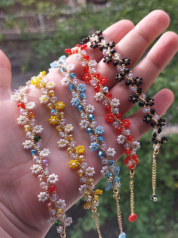 Handmade Daisy Chain Bracelet: Beaded Flower Jewelry, - Etsy