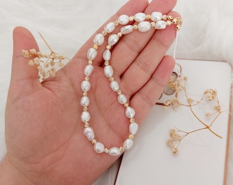 High quality fresh water pearls phone strap, Nice gift option for you and your loved ones, Pearl Phone Strap, Elegant phone jewelry