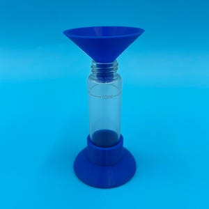 Hanna Checker Cuvette Stand and Funnel