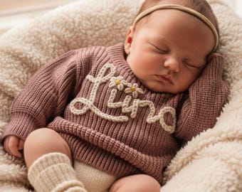 赤ちゃんの名前を刺繍したカスタムセーター：パーソナライズされたニットセーター