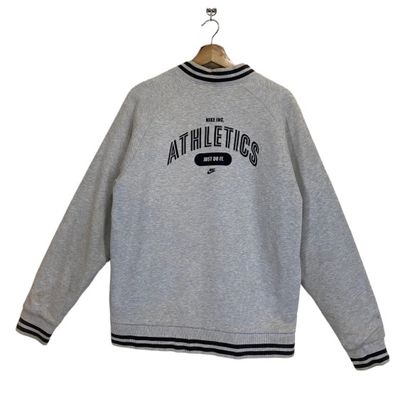 nike varsity sweatshirt
