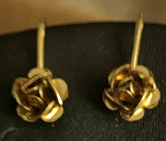 Vendome Floral Rose Gold Tone Screw back Earrings… - image 1