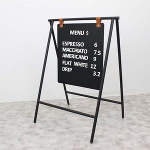 Letrero sándwich con marco en forma de A de Biblo - Letrero para acera personalizado - Letrero para escaparate - Letrero comercial vertical - Letrero de acero Minimailst - Exhibición para eventos