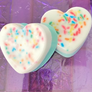 Savon Cupcake Fun Sprinkle en forme de coeur, savon propre, savon hydratant, barre de savon fait à la main, savon cupcake à la vanille, fondre pour le savon