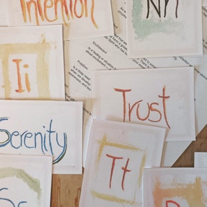 Cartões de alfabeto inspiradores - Palavras de cura para crianças e crianças interiores, inspiradas em Montessori e Waldorf