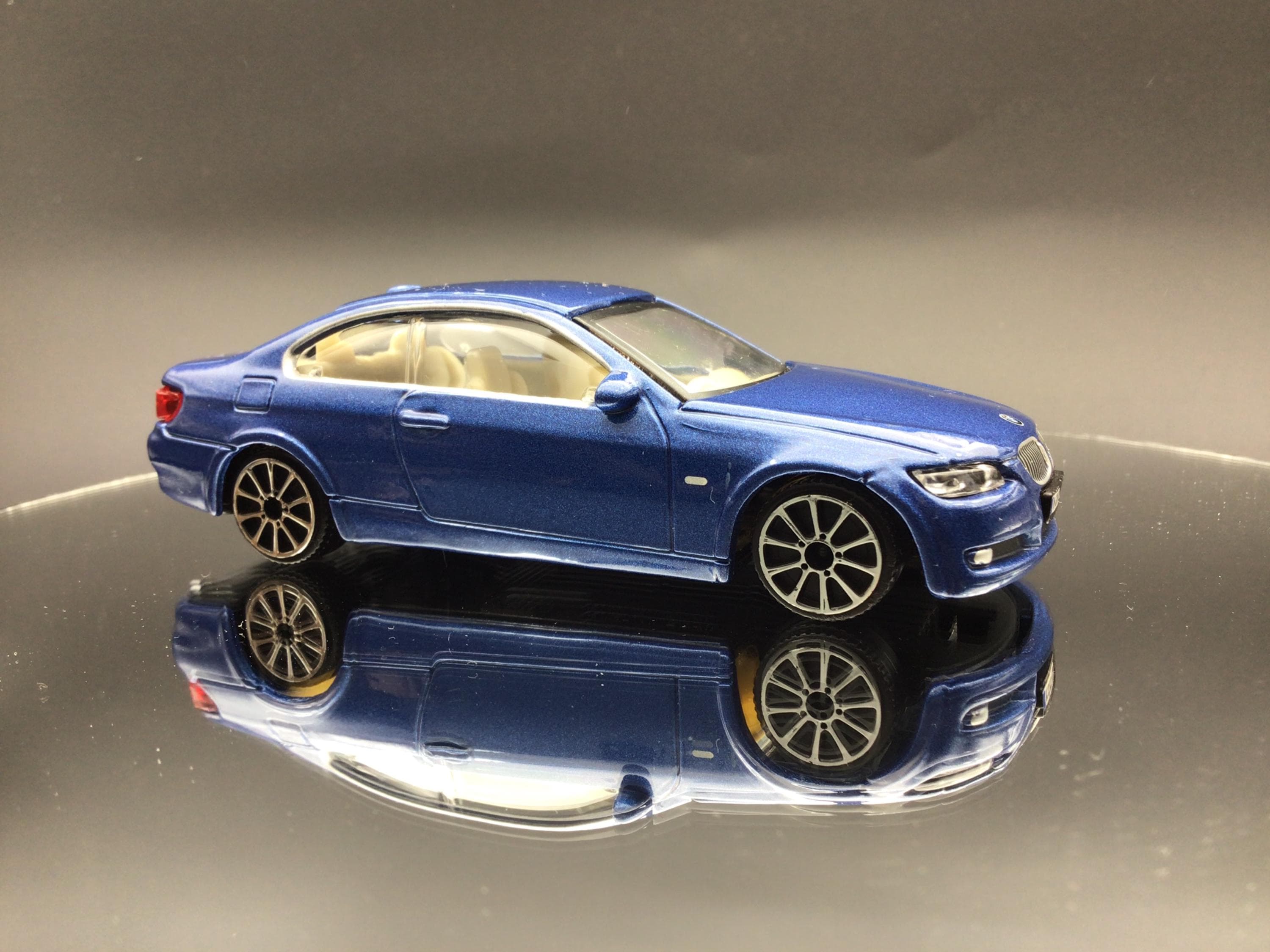 BMW 335i E92 Coupe - Blue - 1/43 Scale Model by Burago - Etsy BMW 335i E92 Coupe - Blue - 1/43 Scale Model by Burago - Etsy