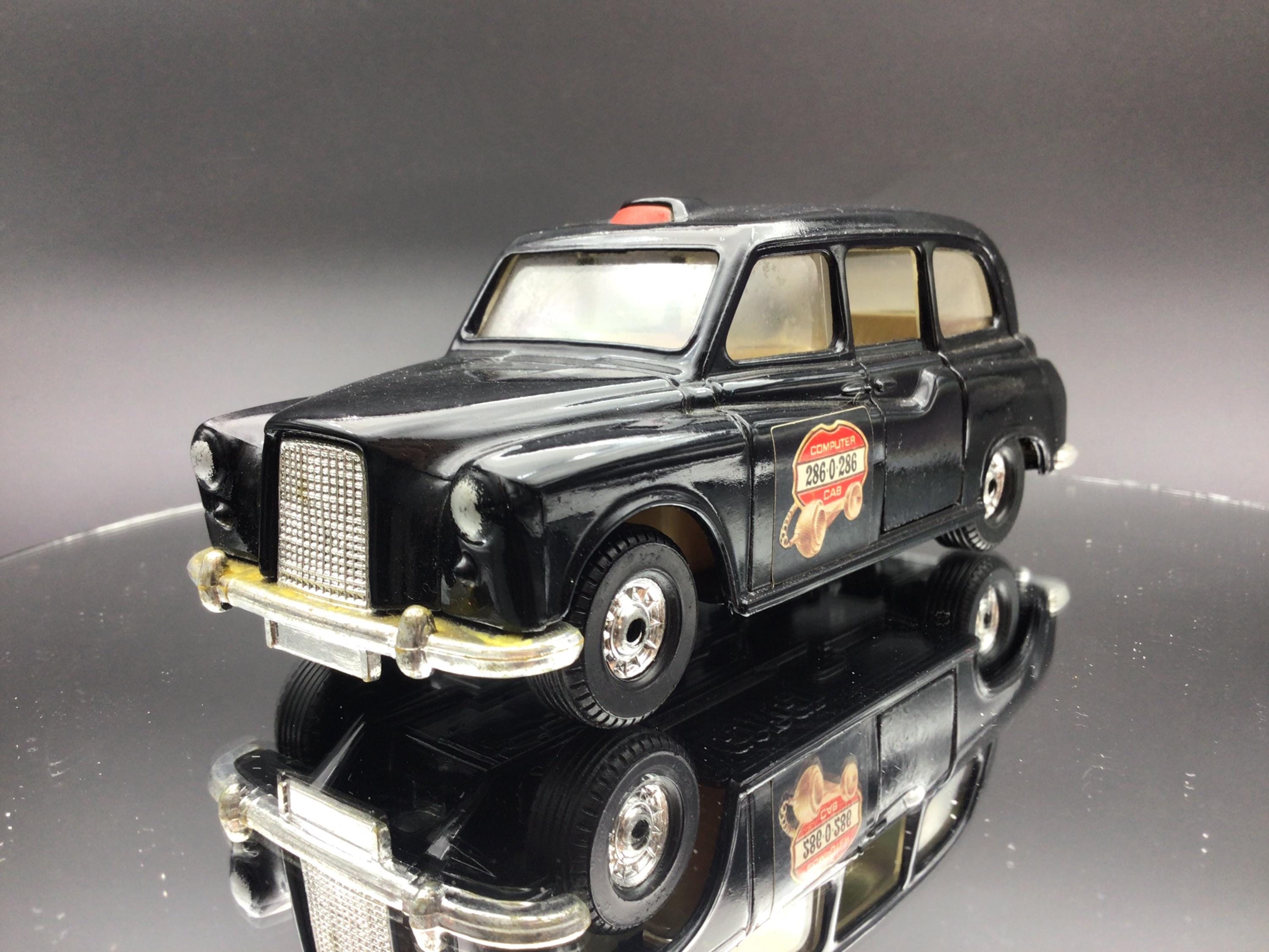 Corgi Vintage 1/36 - Taxi Londonien Austin Black Cab - Modèle 425 - Occasion
