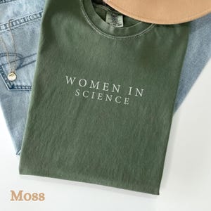 Woman In Science Comfort Colors Shirt, Scientist Girl Shirt, Gift for Scientist,Girl in Science Crewneck Minimal Sweater,Science Teacher Tee
