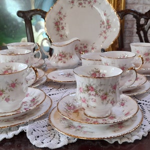 Royal Albert Paragon Victorian Rose tea set