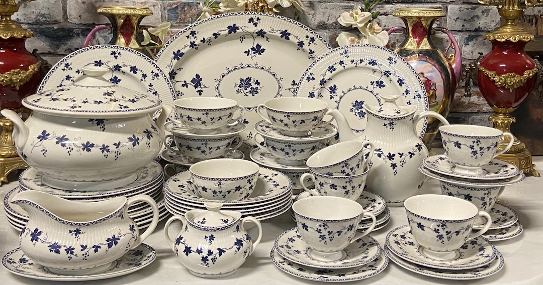 Royal Doulton Yorktown Pattern Dinner Set - Etsy