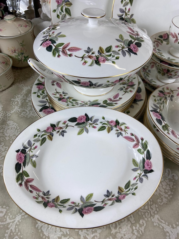 Vintage Hathaway Rose Dinner/tea Set - Etsy