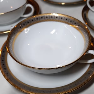 Limoges Haviland &quot;Place Vendome &quot; fruit/ soup bowls