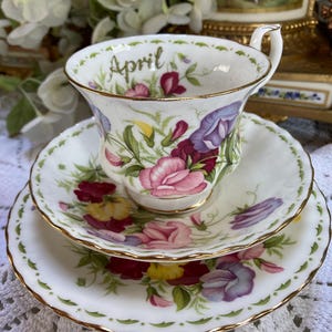 Série Flores do mês Royal Albert &quot;Abril&quot;
