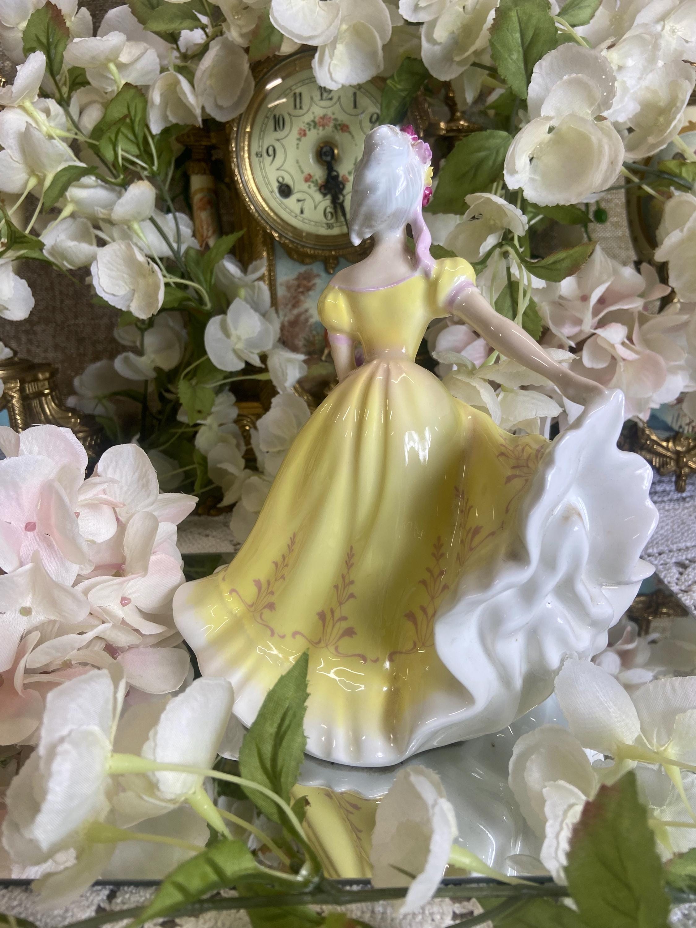   ロイヤルドルトンNinette Royal Doulton Figurine “ninette” - Etsy