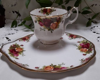 Royal Albert "Country Roses " cup with plate
