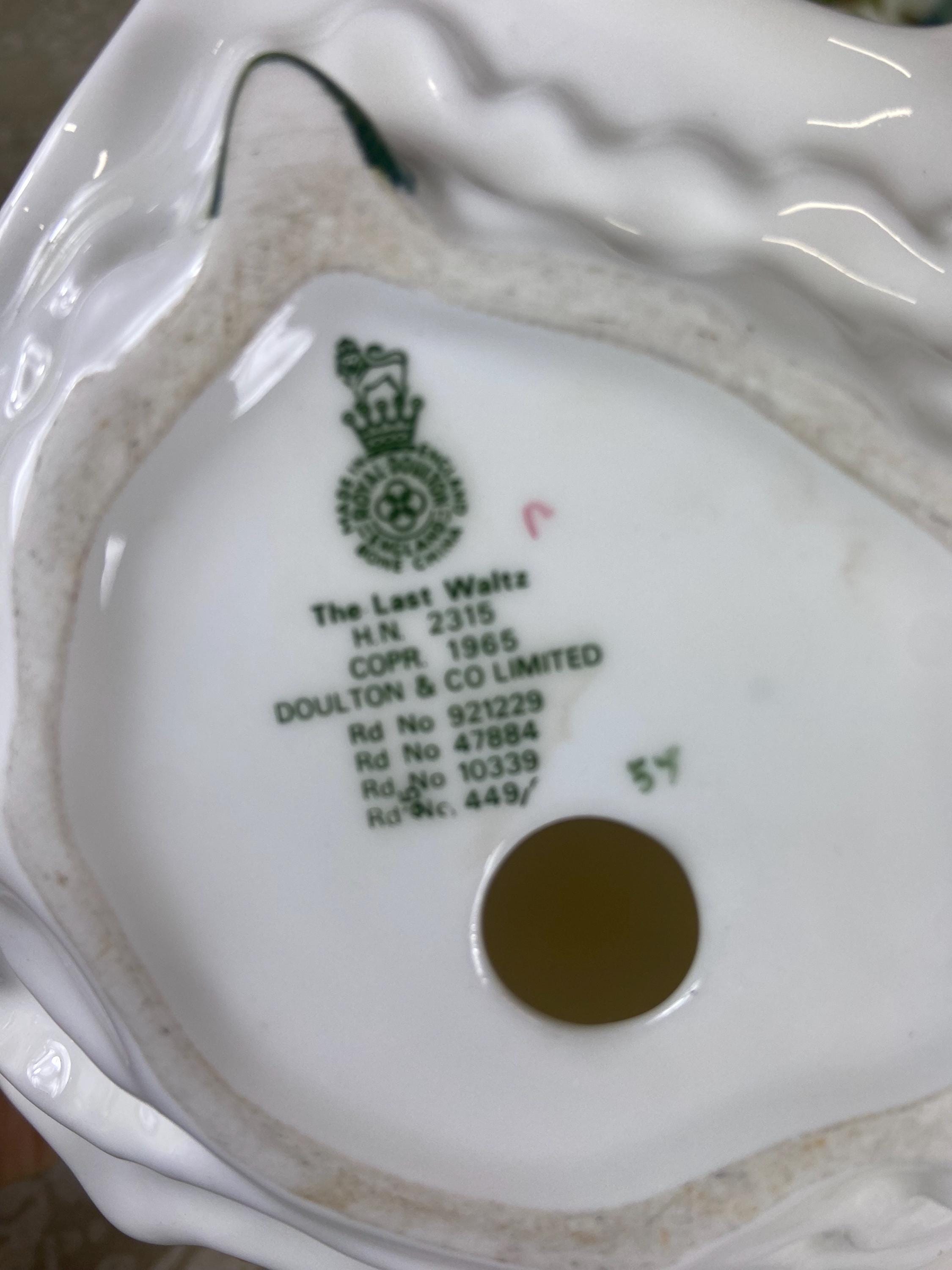 ロイヤルドルトン フィギュア ラストワルツ フィギュア - Etsy 日本