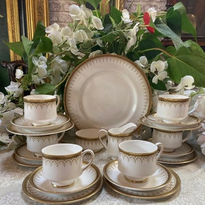 Vintage Paragon Athena Tee-Set