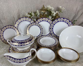 Service De Table Complet 12 Personnes – Porcelaine Winterling Bavaria – Motif Fleuri