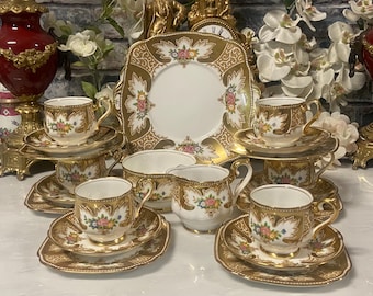 Un servizio da tè vintage Royal Albert Royalty.