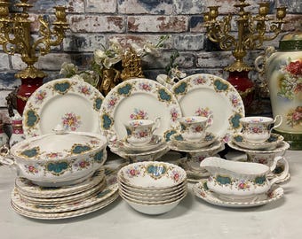 Vintage Royal Albert Berkeley dinner set