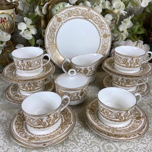 Royal Worcester Hyde Park - Etsy