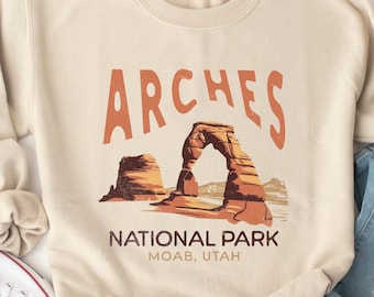 Arches National Park Sweatshirt Cozy Desert Landscape Pullover, Utah Hiking Hoodie, National Park Lover Gift