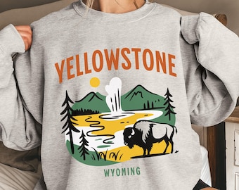 Yellowstone National Park Crewneck Sweatshirt, Unisex Travel Souvenir