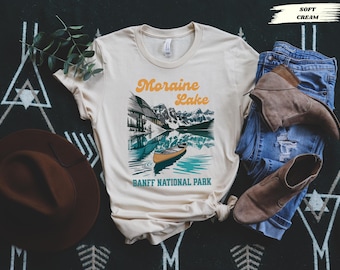 Vintage Moraine Lake, Banff National Park Tee, Nature Lover's T-Shirt, Canada National Park Apparel, prezent na piesze wędrówki, Outdoor Adventure Shirt