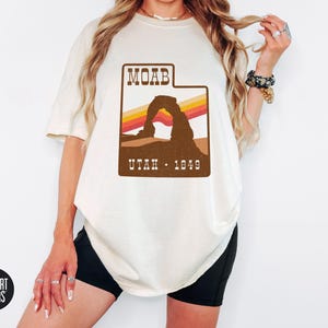Comfort Colors Retro Moab Utah T-shirt, Vintage Style Tee, Unisex Graphic Shirt, Southwest Gift, Utah Souvenir, Arches National Park