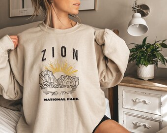 Zion National Park Sweatshirt - Cozy Hiking Apparel for Nature Lovers & Adventure Seekers, Utah, USA, American,  Gifts, Bestsellers
