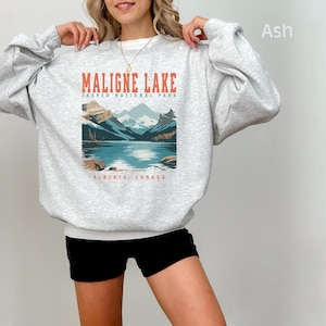 Vintage Jasper National Park Vintage Crewneck Sweatshirt, Canada National Park Apparel, Outdoor Lover Gift, Canada Travel Souvenir