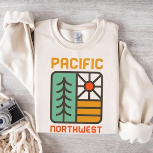 Pacific Northwest Vintage Crewneck Sweatshirt, Oregon Unisex Sweater, Cozy Gift for Nature Lovers, Fall Fashion, PNW Travel Apparel