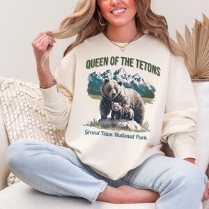 Königin der Tetons Grizzly Sweatshirt, Grand Teton National Park Wildtier-Pullover, Vintage Mountain Bear Rundhalsausschnitt, Geschenk für Naturliebhaber