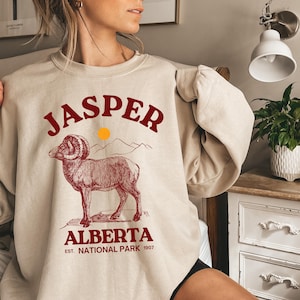 Jasper Alberta National Park Alberta, Canada Souvenir Wildlife Design, Cozy Gift for Nature Lovers, Travel Enthusiasts, Casual Wear