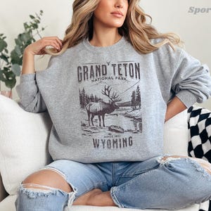 Grand Teton nationalpark-tröja, vintagevandring, grizzlybjörn, bergsbefolkningens Wyoming-berg, present till roadtrip, unisex bild 5