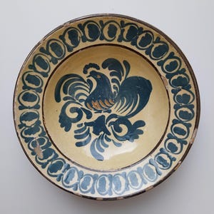 Transylvanian Ceramic Plate, Korond Style, Blue Rooster on Cream Glaze, 20 cm Wall Plate