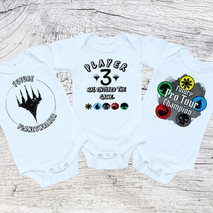 MTG Baby Grow With Me Välj storlekar Set Magic the Gathering Rolig tröja med huva Onesie ® av Gerber® Nörd pappa tillkännagivande Nyfödd duschpresent