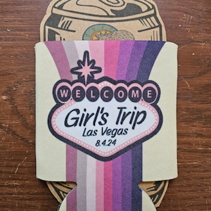 Mädchen Reise Las Vegas Gastgeschenke BENUTZERDEFINIERTE VOLLFARBIGE Dosenkühler Personalisierte Bachelorette Braut Nevada Sin City Bier Geburtstag