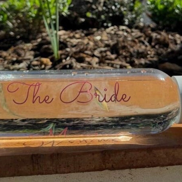 Personalized Bride Water Bottle: Bride Gifts - hen and bachelorette party favours - bride veil hen - bride bag - hen do gifts - hen do bags