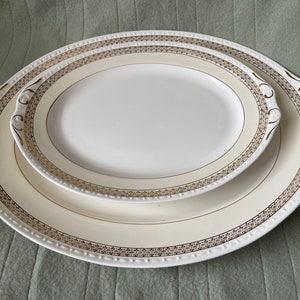 Serving Platters Homer Laughlin Set of 2, Eggshell Georgian line