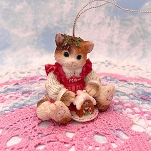 Calico Kittens &quot;Mom&quot; Vintage Christmas Holiday Ornament