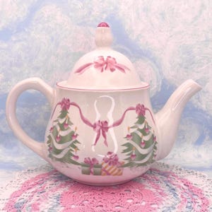 Sango “Home For Christmas” Teapot With Pink Hearts & Bows Vintage Holiday 1992