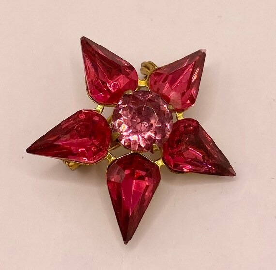 Red Fuschia Crystal 5 Point Star Flower Brooch Pi… - image 2